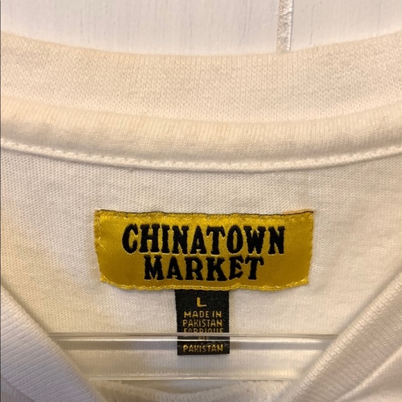 Men’s Chinatown Market Cream T-Shirt Size Large - Picture 2 of 5